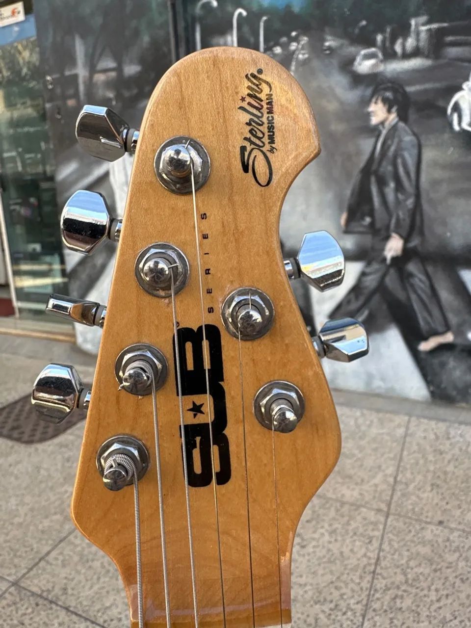 Guitarra Music Man SUB Sterling - Foto 2