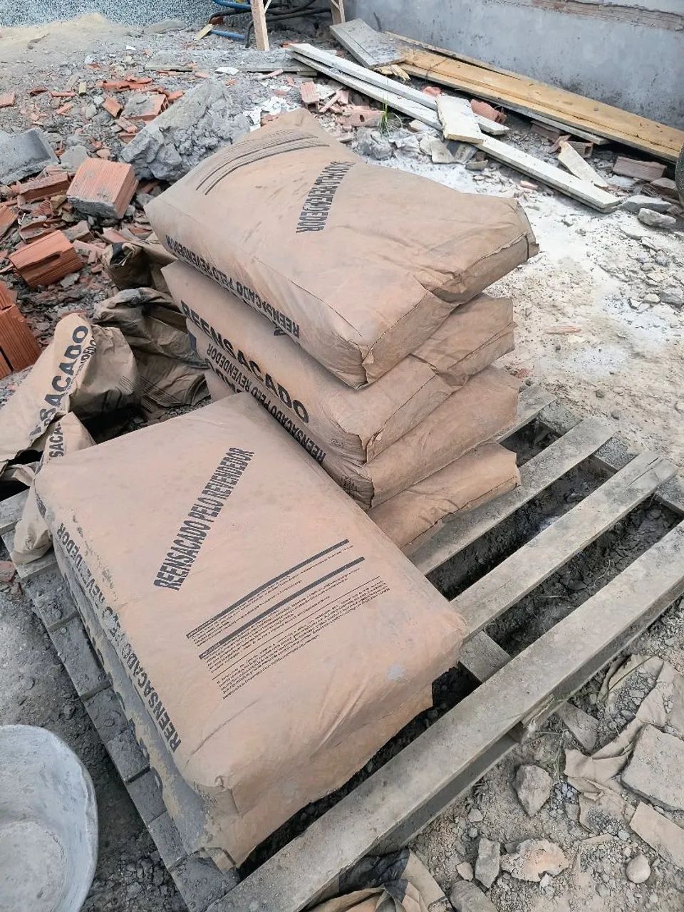 Saco de cimento 64842830535041120