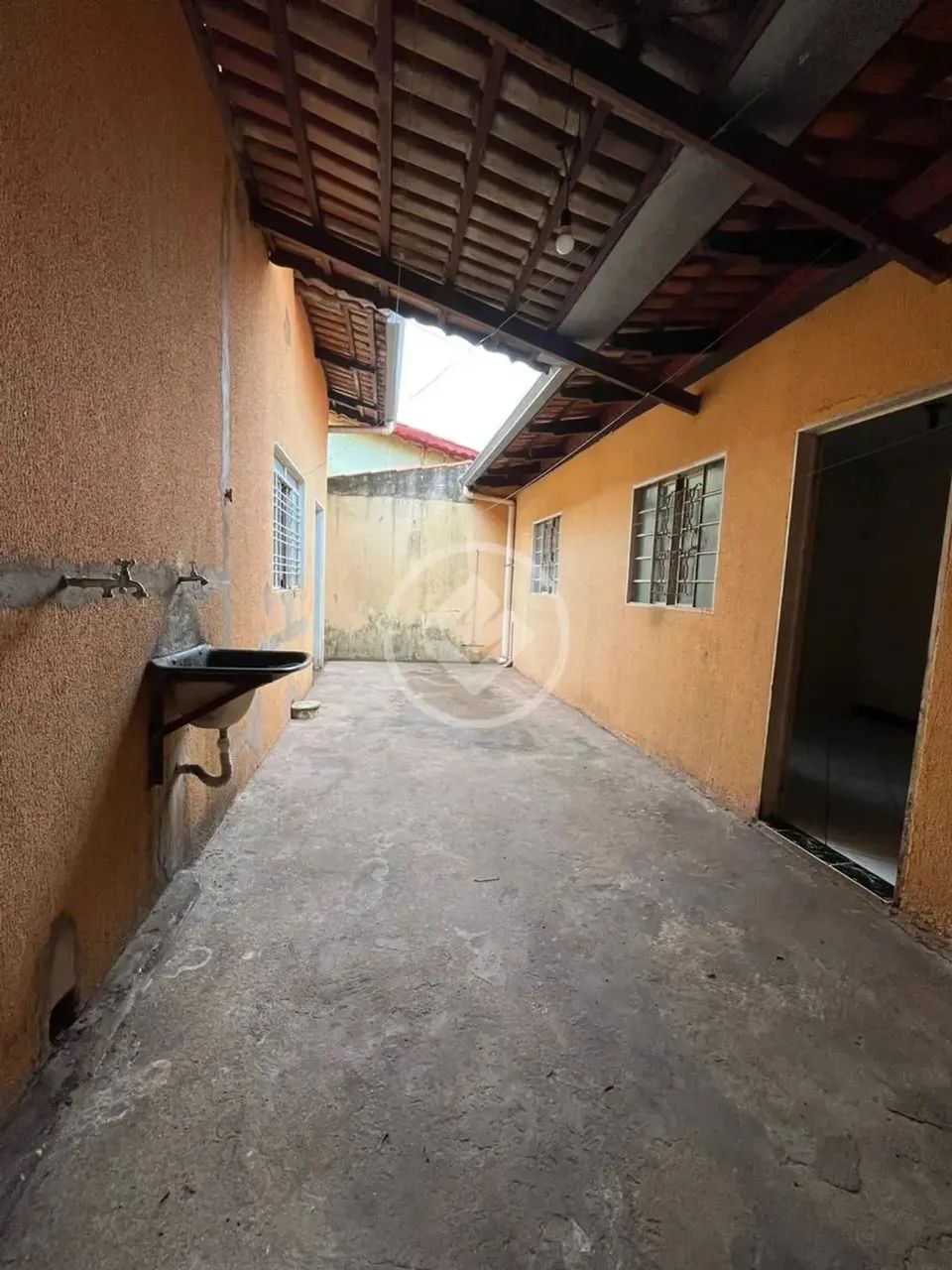 Vendo casa 3 quartos sendo uma suíte com closet e Barracão no fundo! codigo: 115155 - Foto 2