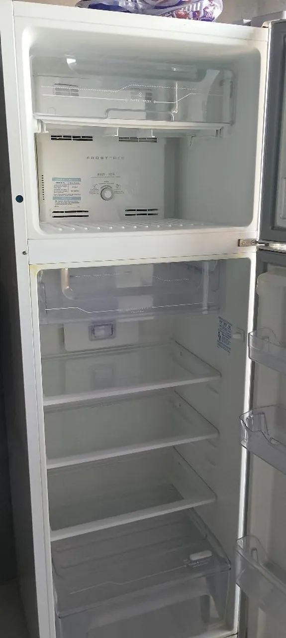 Geladeira Eletrolux Frost Free  - Foto 5