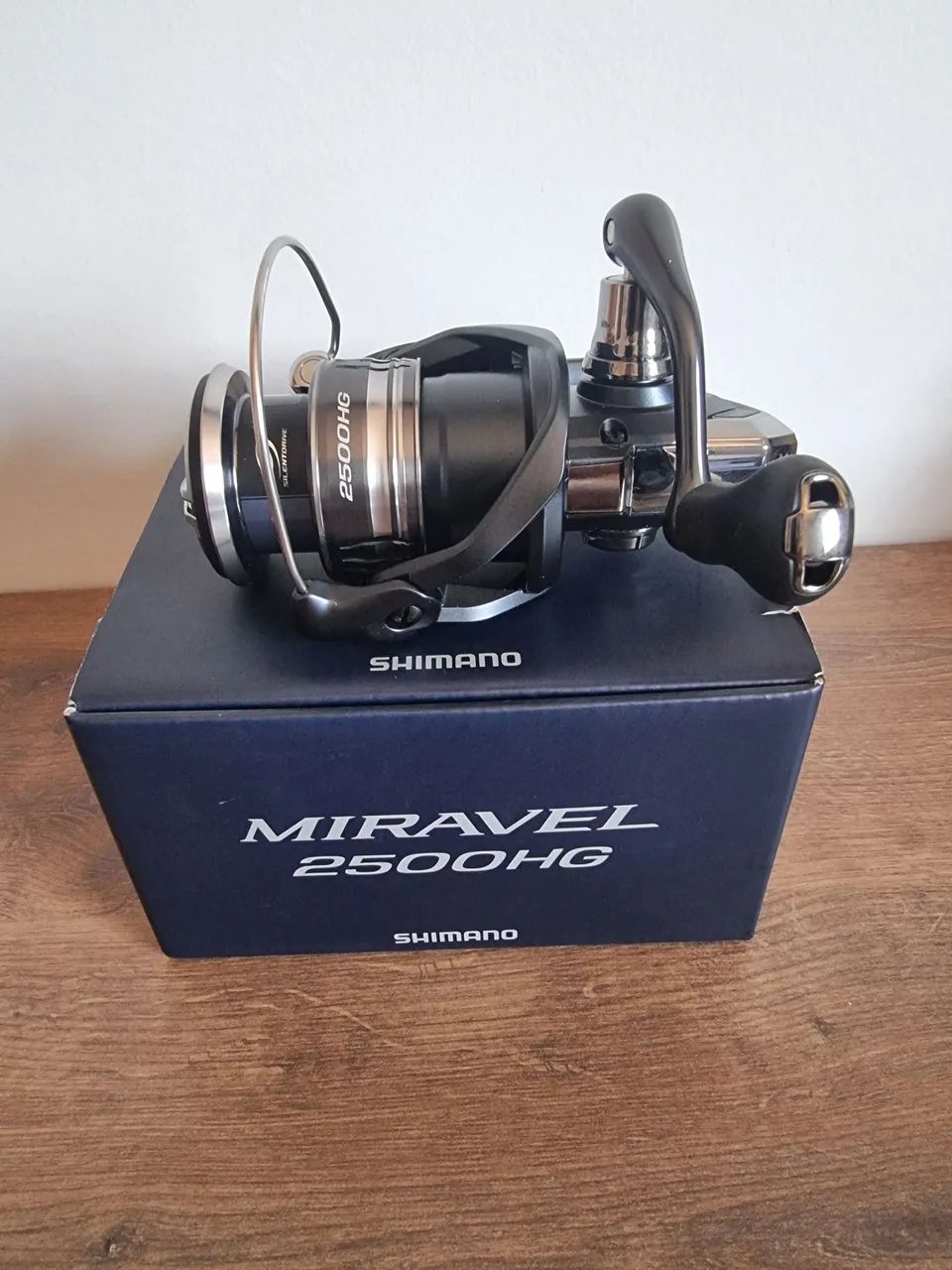 Molinete Shimano Miravel 2500HG