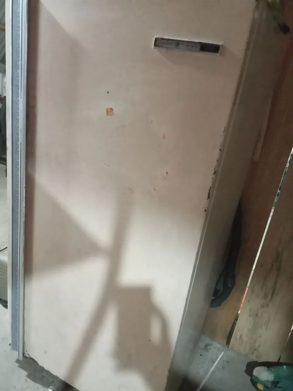 Geladeira 110w frete por conta do comprador 