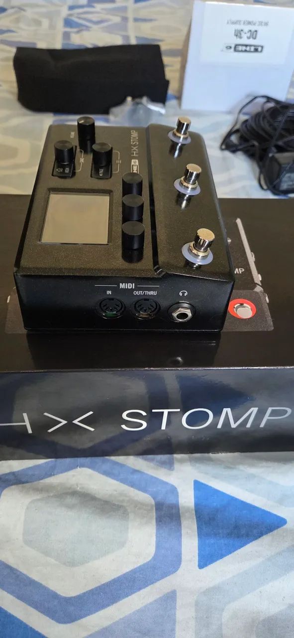 Pedaleira Line 6 HX Stomp Multi-efeitos Guitarra e Baixo - Foto 4