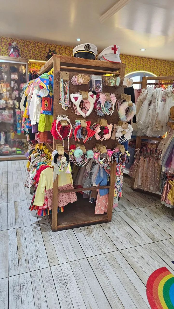 Vendo gôndola expositora para roupas e acessórios - Foto 2