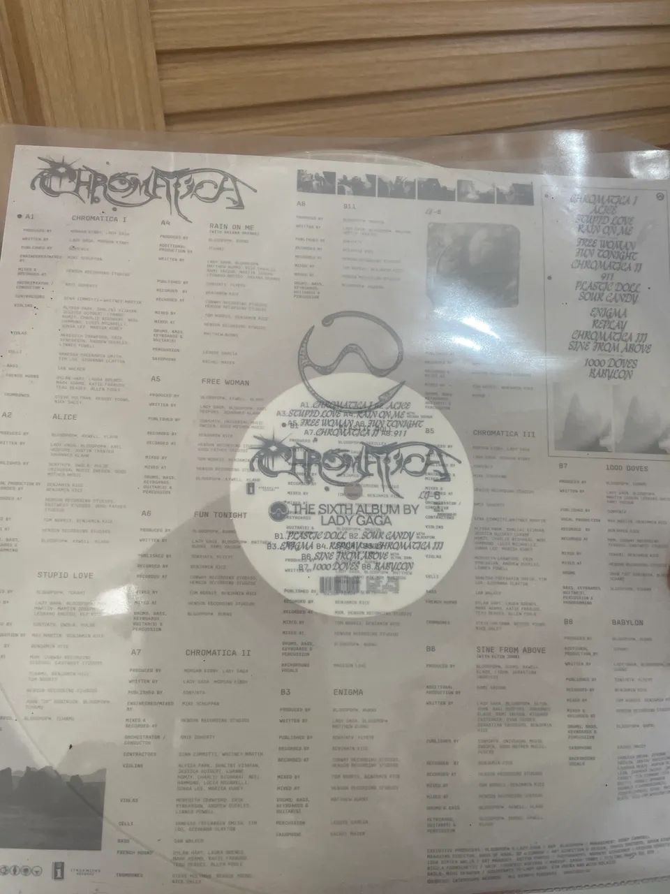 Lp vinil Lady Gaga Clear Chromatica  - Foto 3