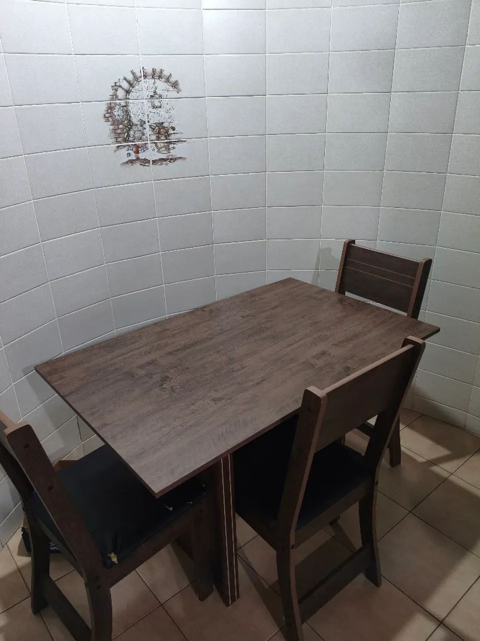 Mesa 4 cadeiras 