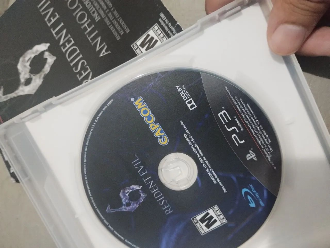 Resident Evil 6 com luva - Foto 3