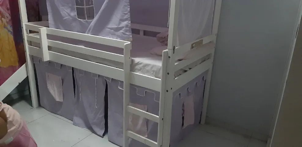 Cama elevada com escada, telhado e toca - Foto 5