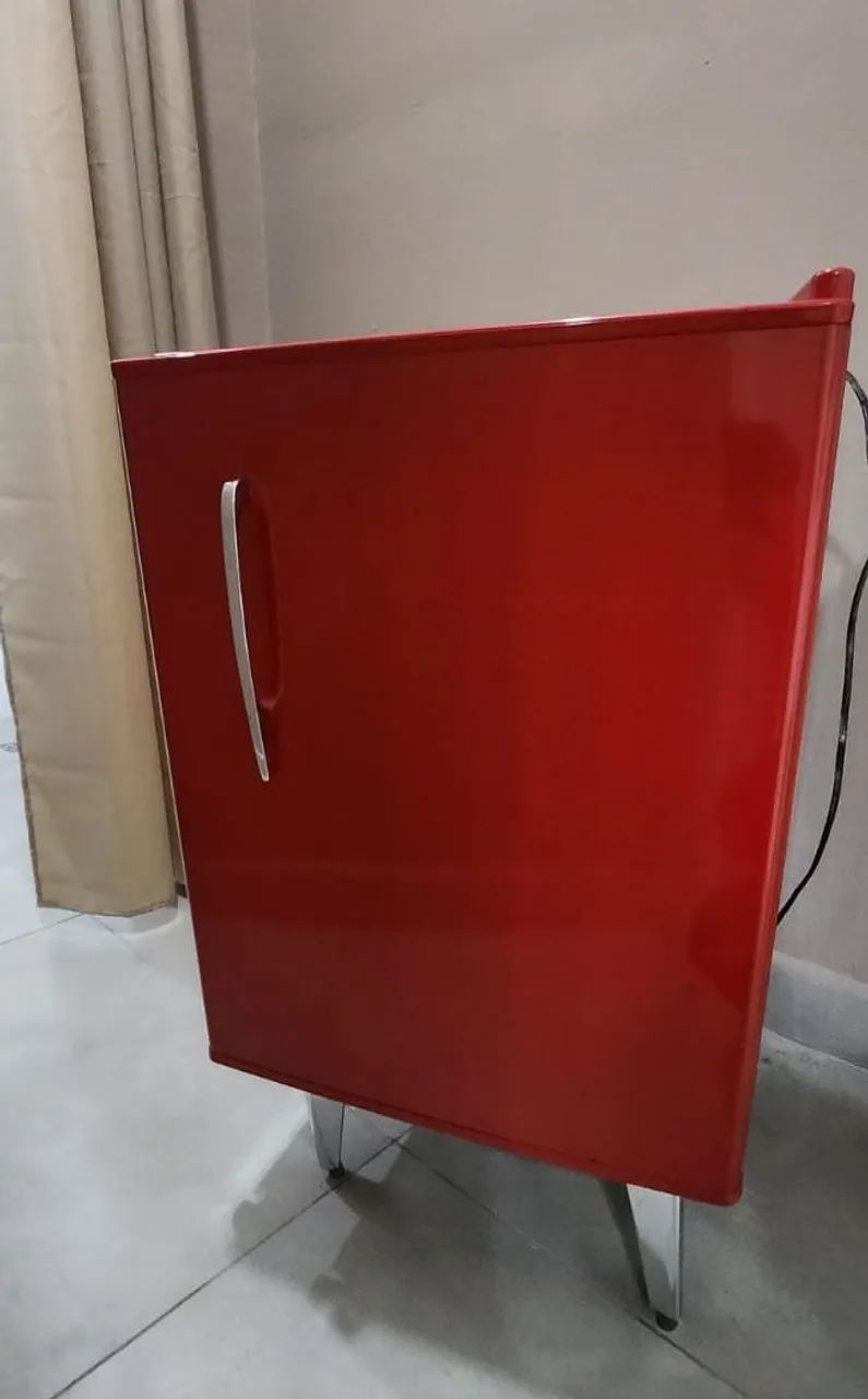 Frigobar Vermelho Retrô 