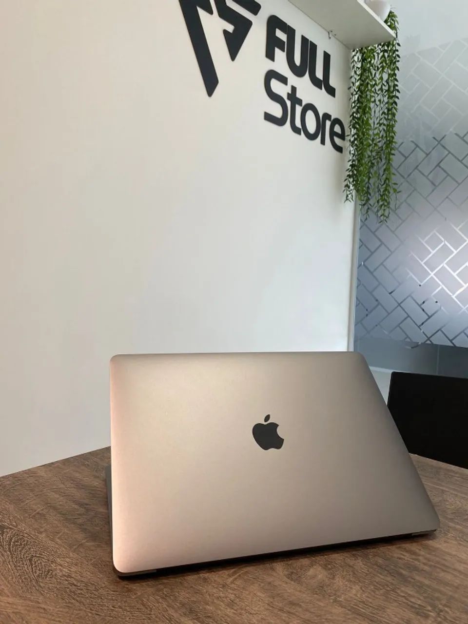 Macbook PRO M1 8GB RAM 256GB SSD 13pol Space Gray - Notebooks