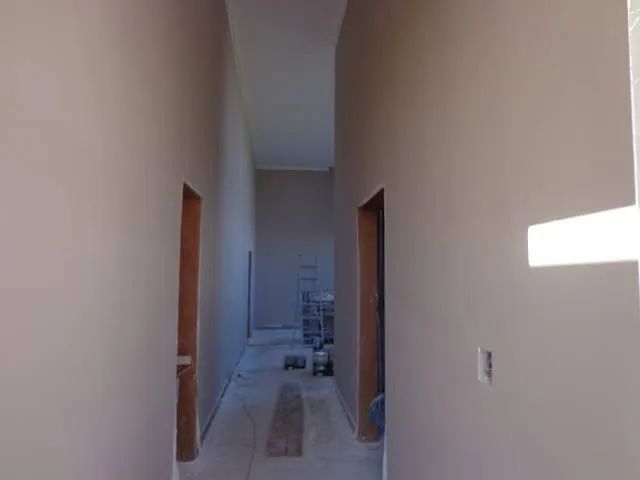 Pintor pedreiro na parte de acabamento  - Foto 2