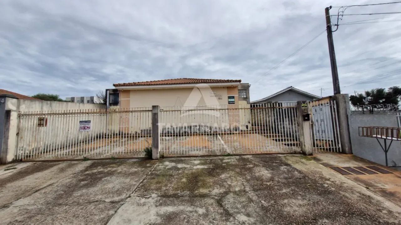 Comercial Casa em Ponta Grossa