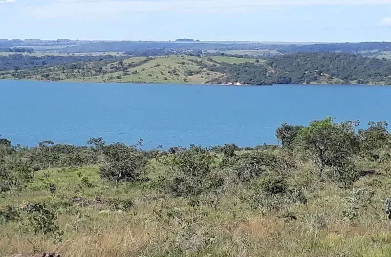-Lote para rancho, 1000m2  ás margens do Lago.] - Foto 2