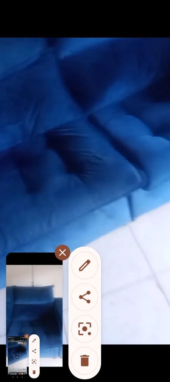 Vendo um sofá retrátil e inclinado 