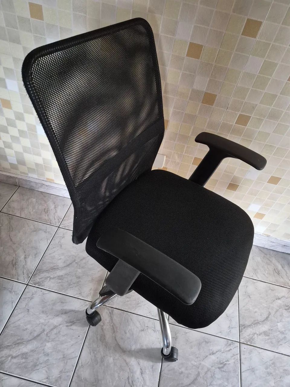 Cadeira Executiva de Escritório (perfeito estado) - Foto 3