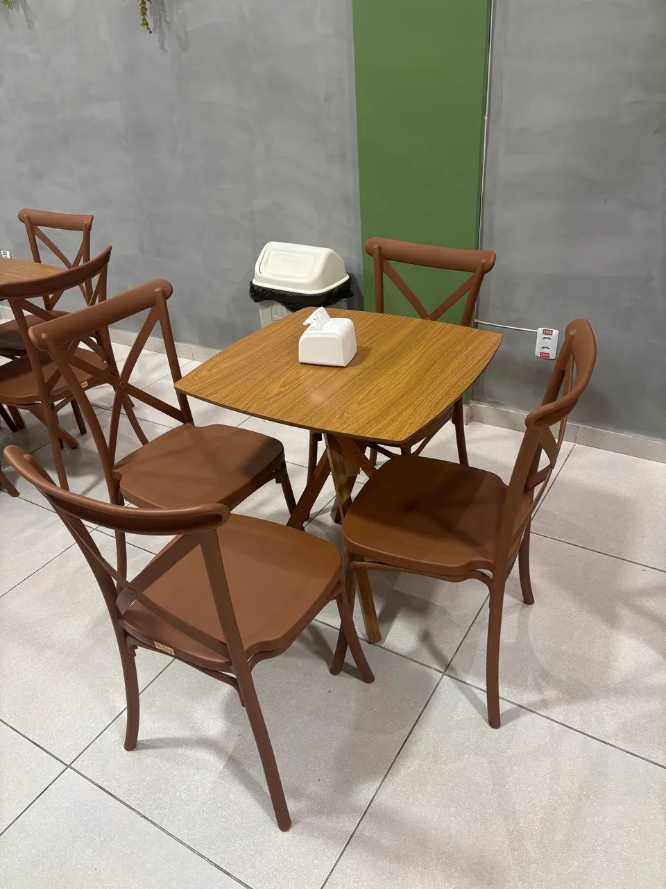 Cadeira e mesa  - Foto 5