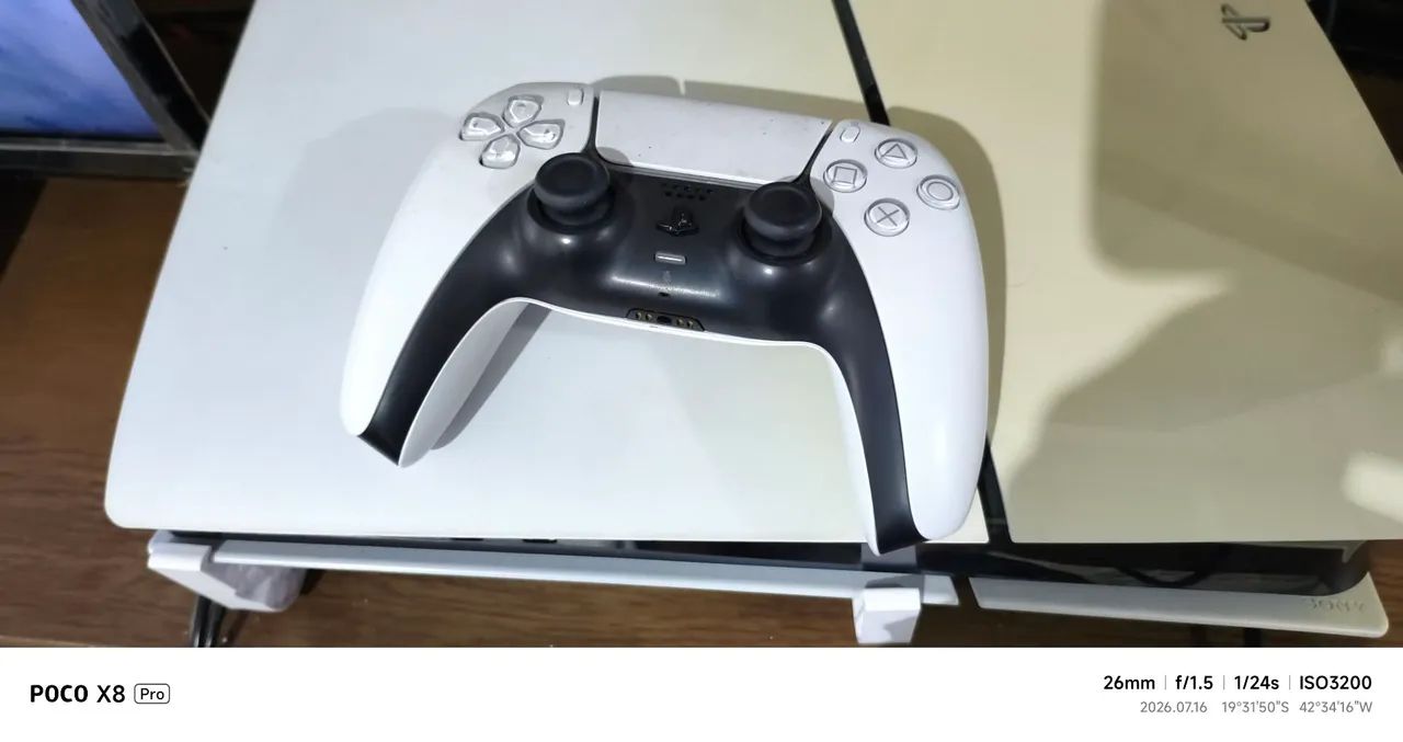 Vendo PS5 slin 1 tera com jogos 