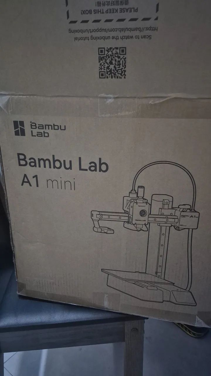 Impressora 3D bambu lab A1 mini - menos de 100h de uso - Perfeito estado - Foto 4