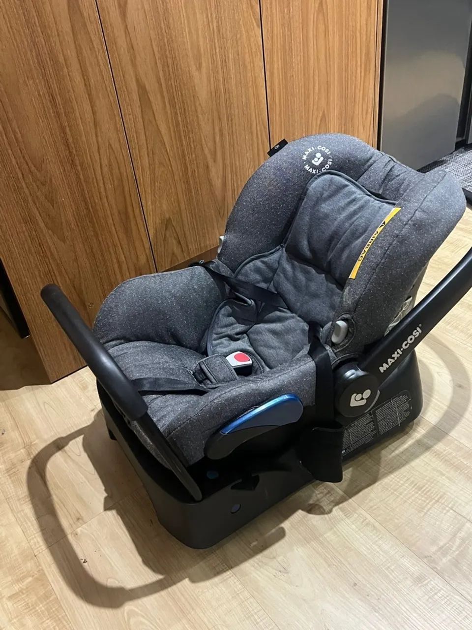 Carrinho de bebê com bebê conforto  - Foto 5