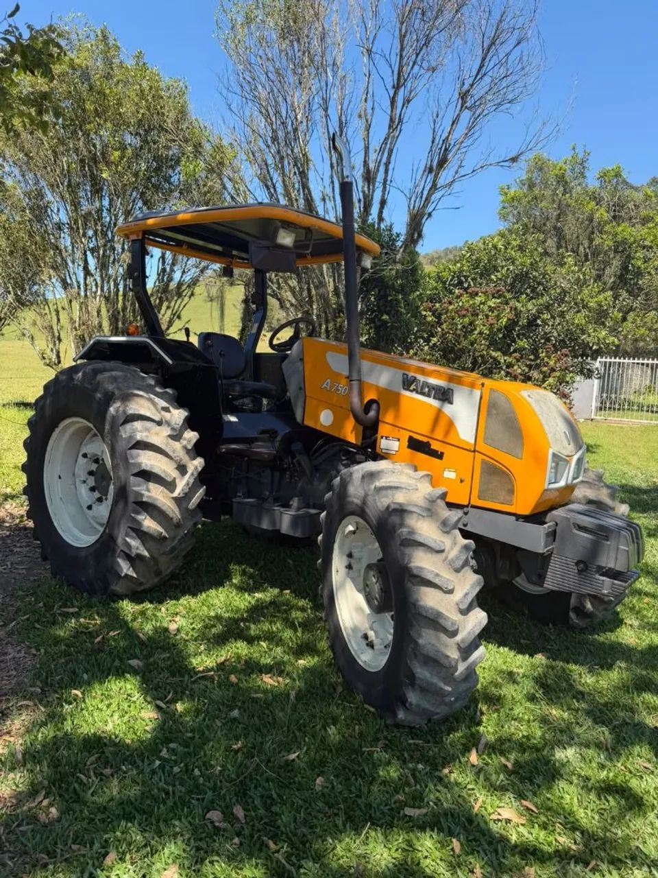 Trator Valtra A750 - Foto 4
