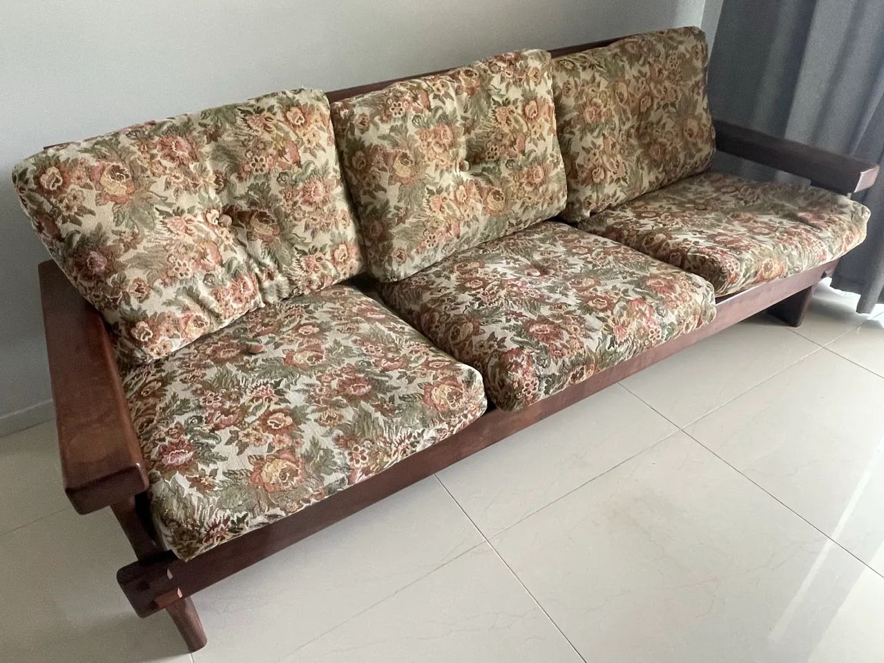 Sofá madeira maciça - Foto 3