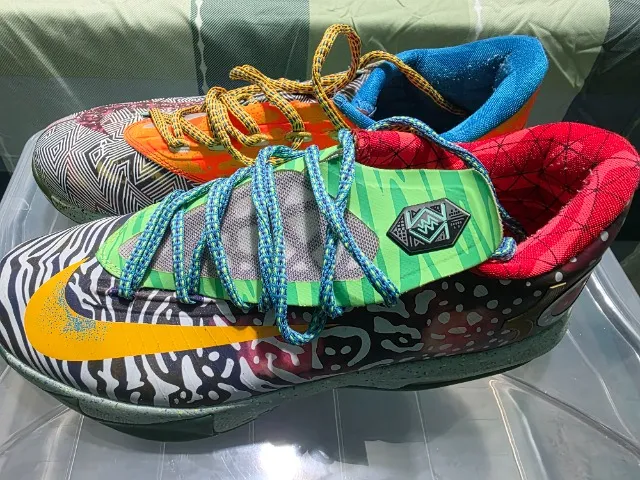 Tenis Nike KD 8 XMAs Kevin Durant 9,5 USA (41 BRA) - Calçados