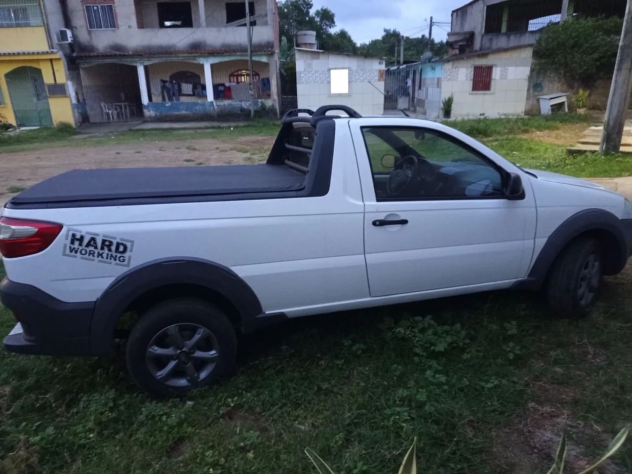 Vendo capota marítima Strada gabine simples 