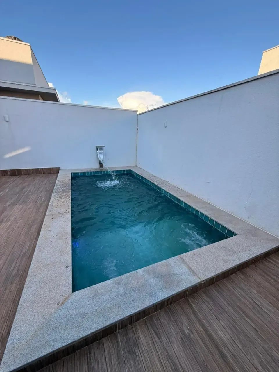 casa em condomínio fechado para alugar e venda com armários planejados e 3 suites - Foto 3