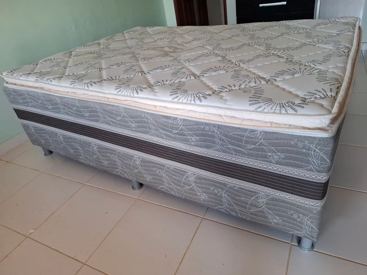 Cama box casal