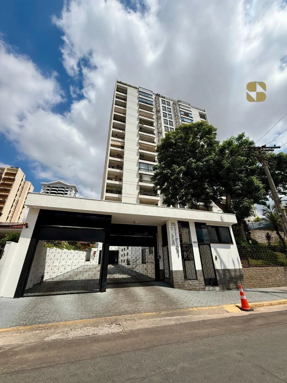 Apartamento no Edifício Vila Dei Fiori, Cuiabá-MT