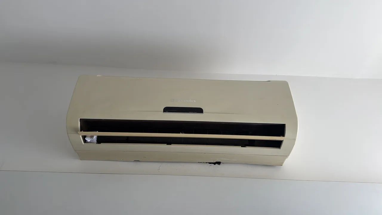 Vendo ar condicionado eletrolux