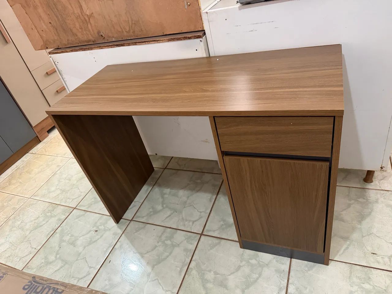 Mesa de computador  / estudo 