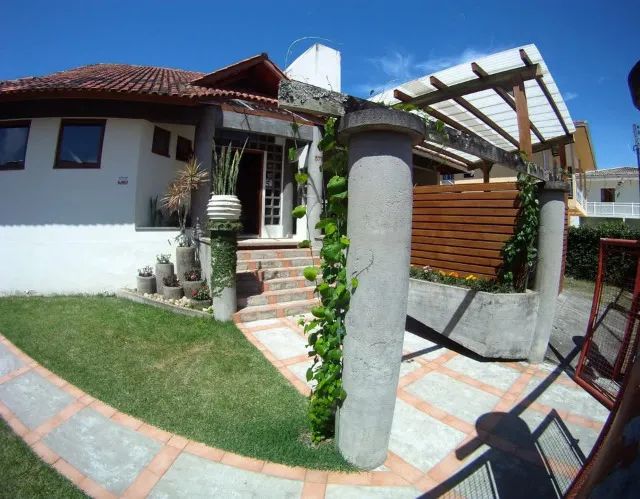 Casa em rua tranquila no centrinho da Lagoa em Floripa! - Foto 3