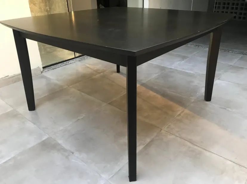 Mesa quadrada Tok&Stok