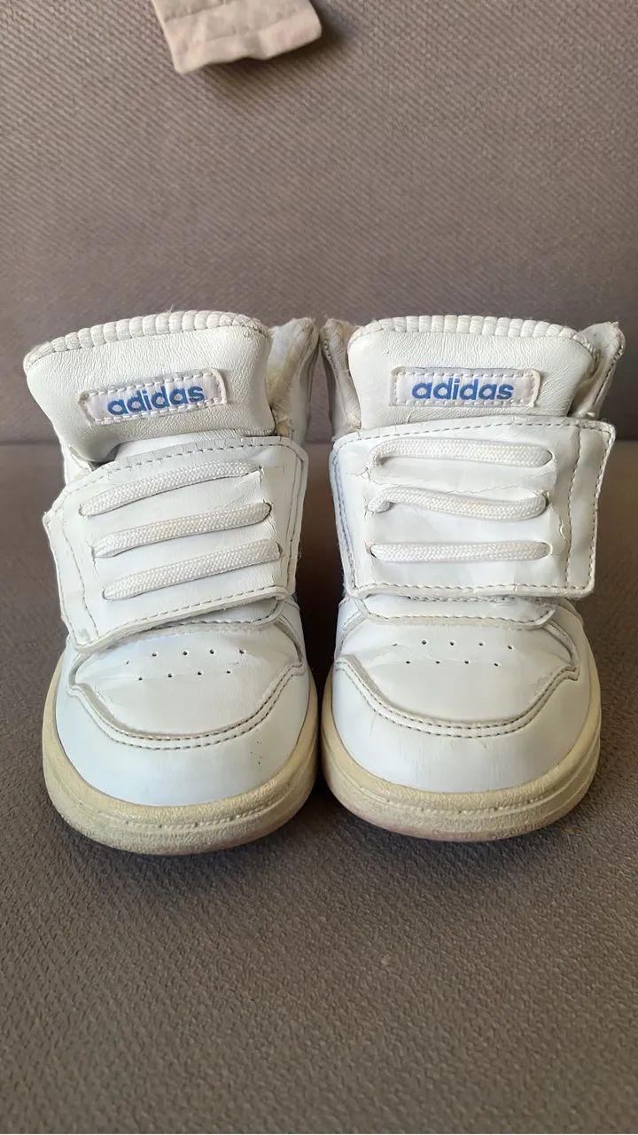 Tênis Adidas 