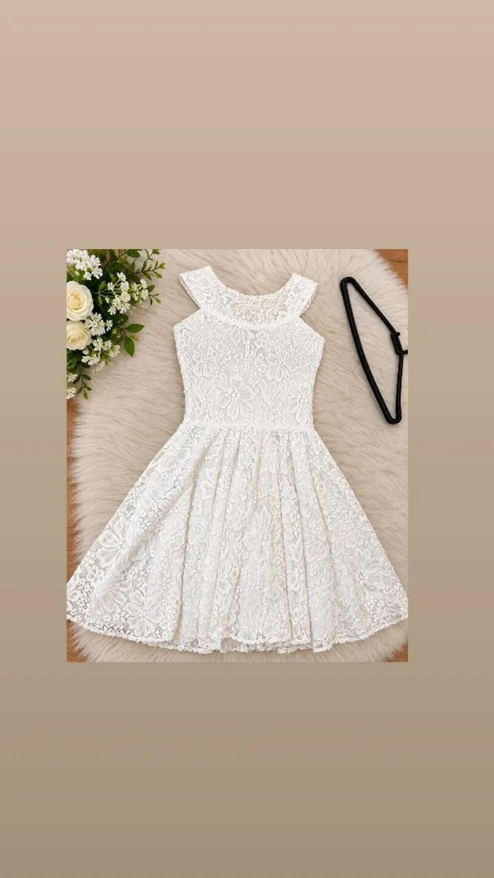 Vestido branco de renda
