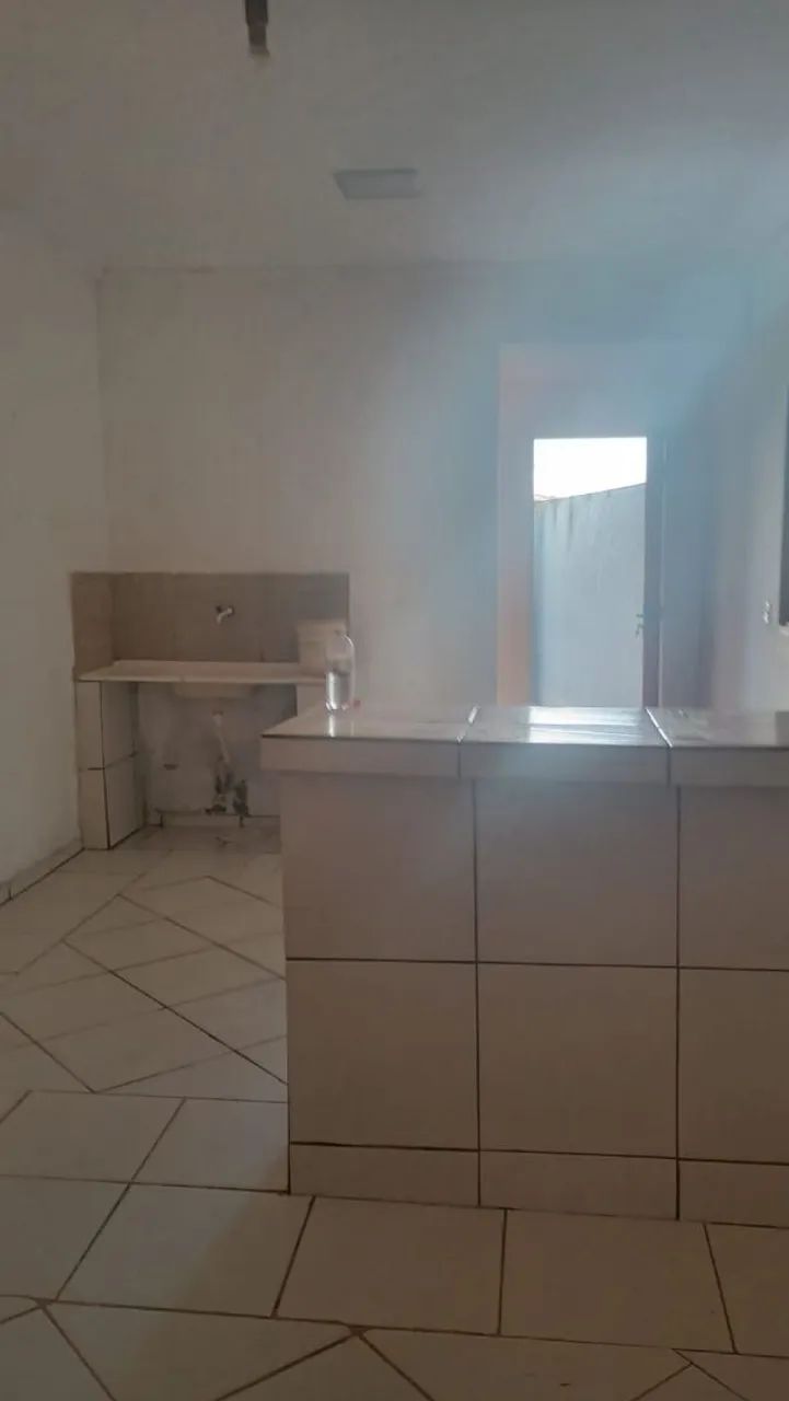 Aluga kitnet de um e dois quartos, coragem só pra moto, próximo Hmap  - Foto 4