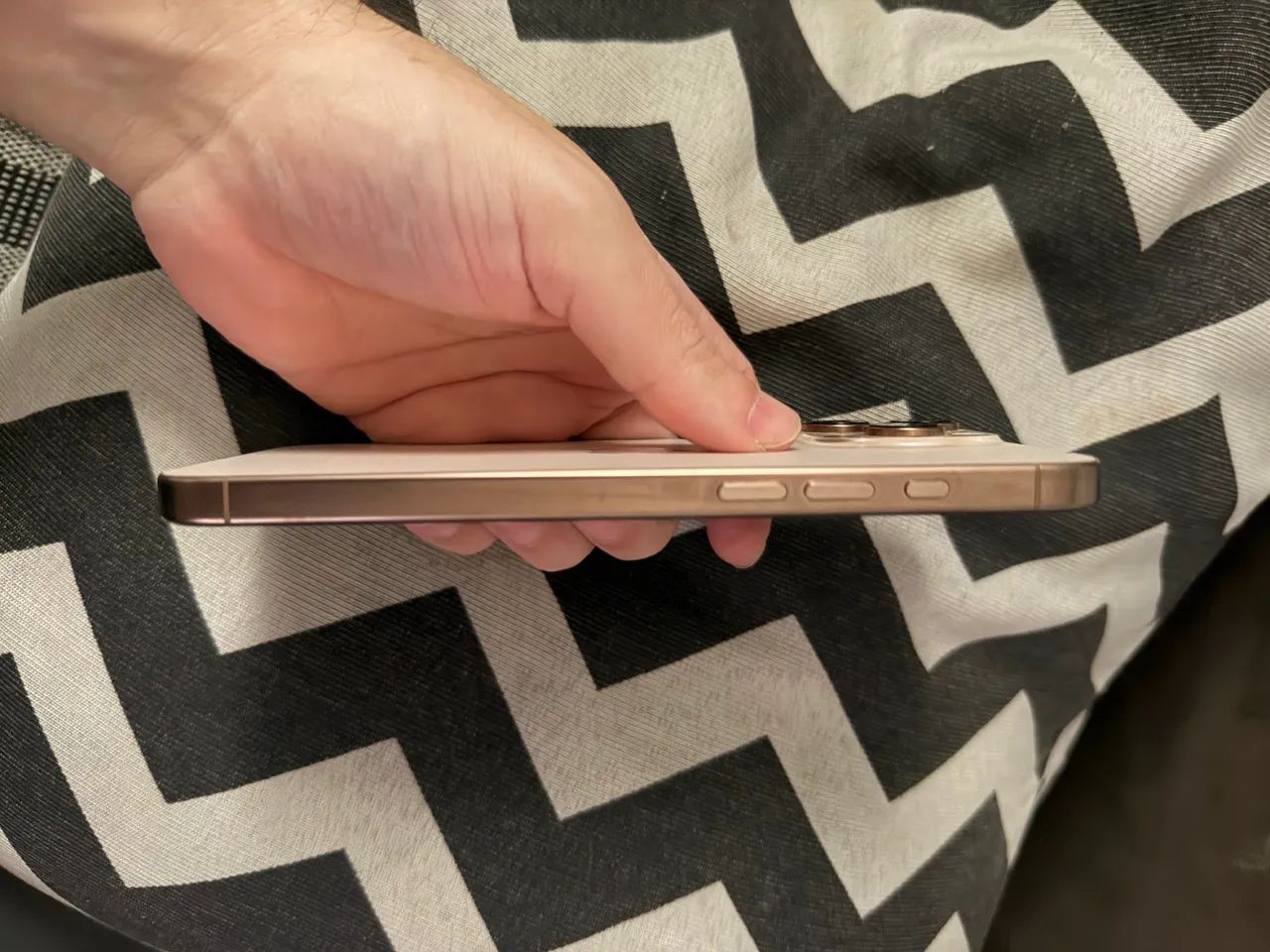iPhone 16 Pro Max 256GB - Foto 2