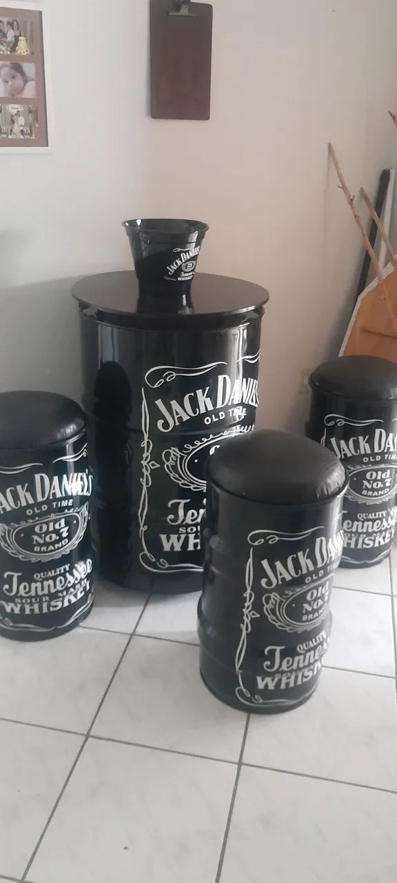 Mesa de bar com 3 acentos  - Foto 4