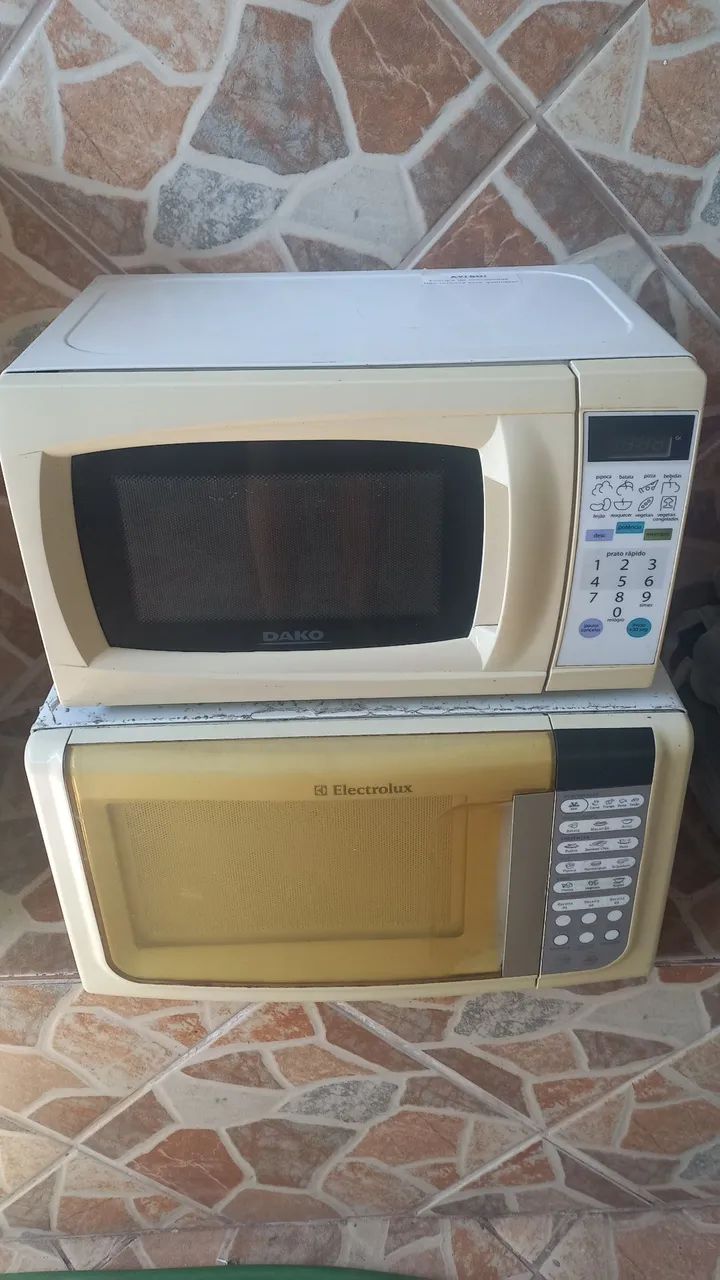 Dois Micro-ondas 