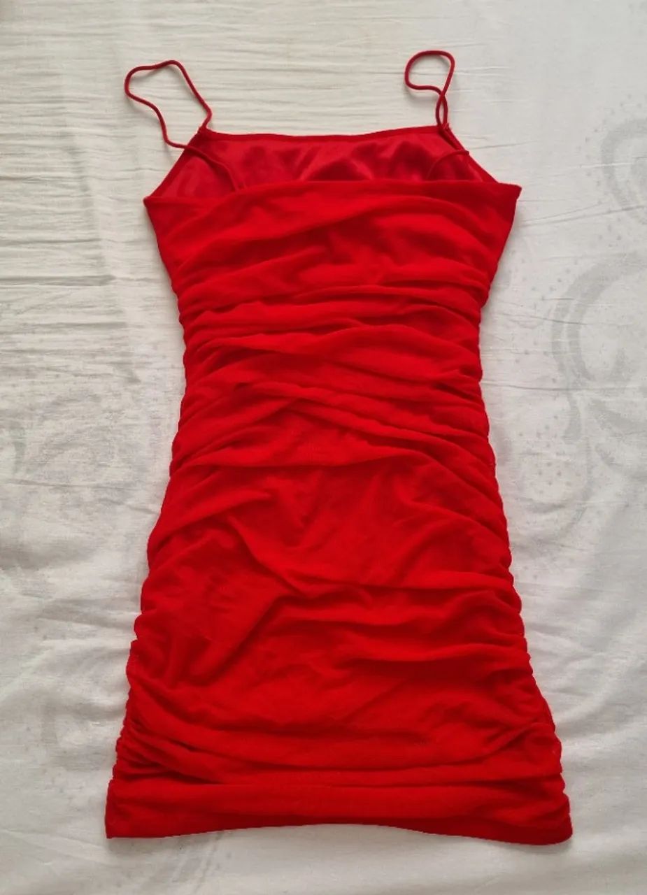 Vestidos e top 