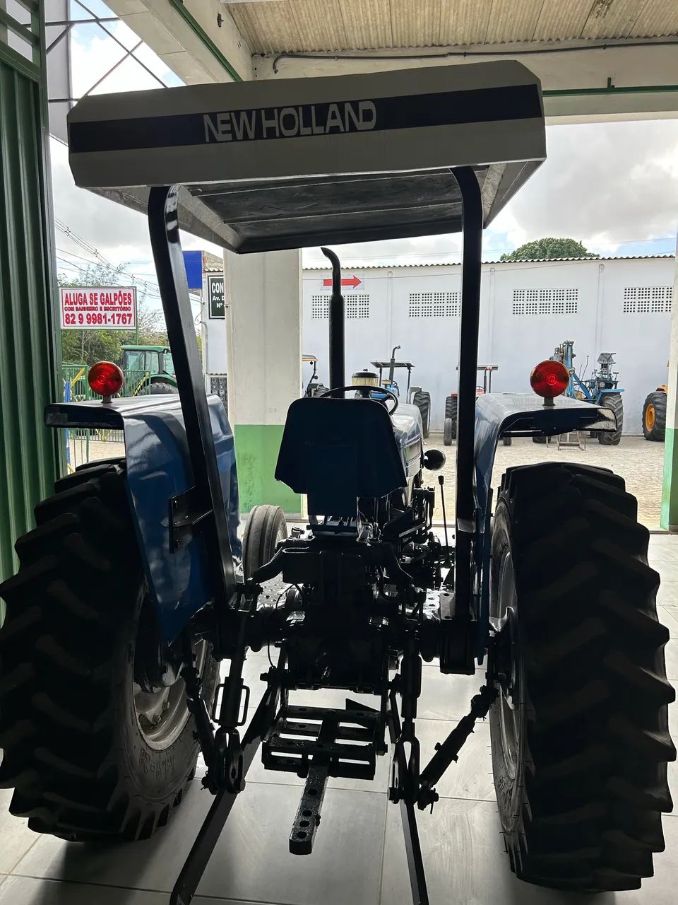 Trator Ford 4x2 3030 - Foto 4