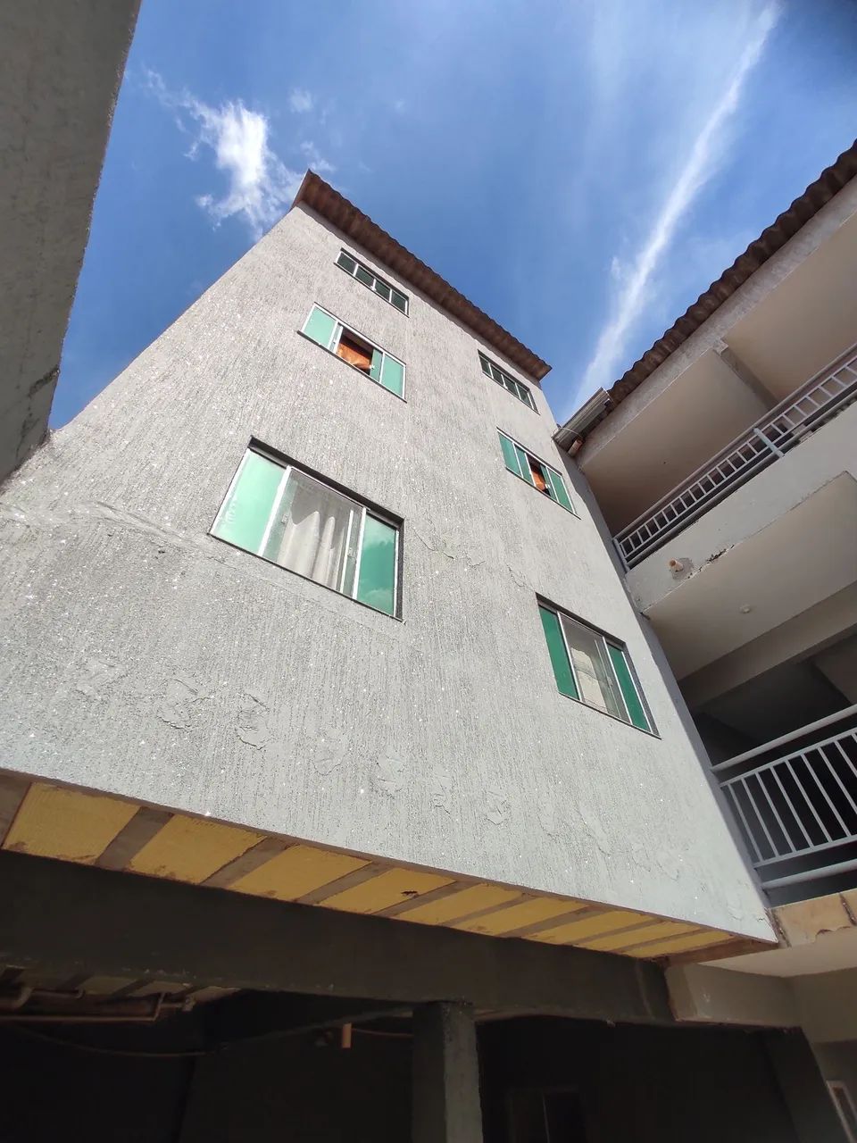 Apartamento duplex com 2 quartos qsc 19 chac 25 PERMUTO em carros - Foto 2
