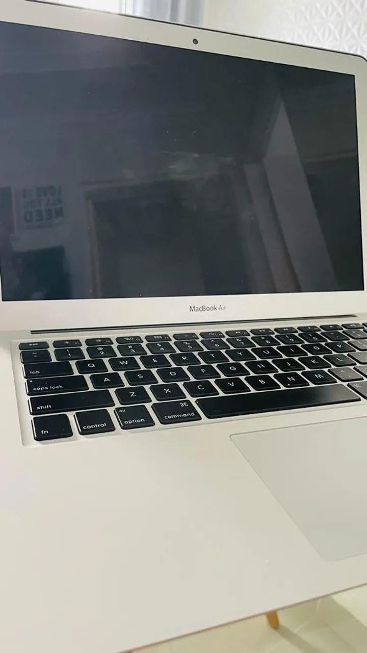 MacBook Air13 Inch / 13