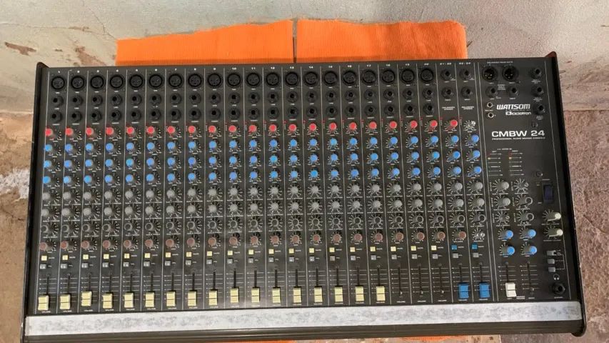 Mesa de Som Wattsom CMBW 24