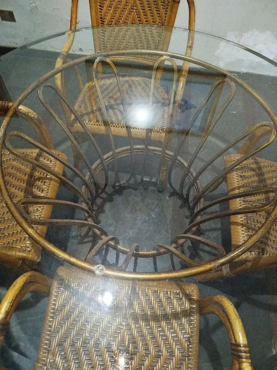 Mesa tampo vidro temperado com 4 cadeiras  - Foto 2