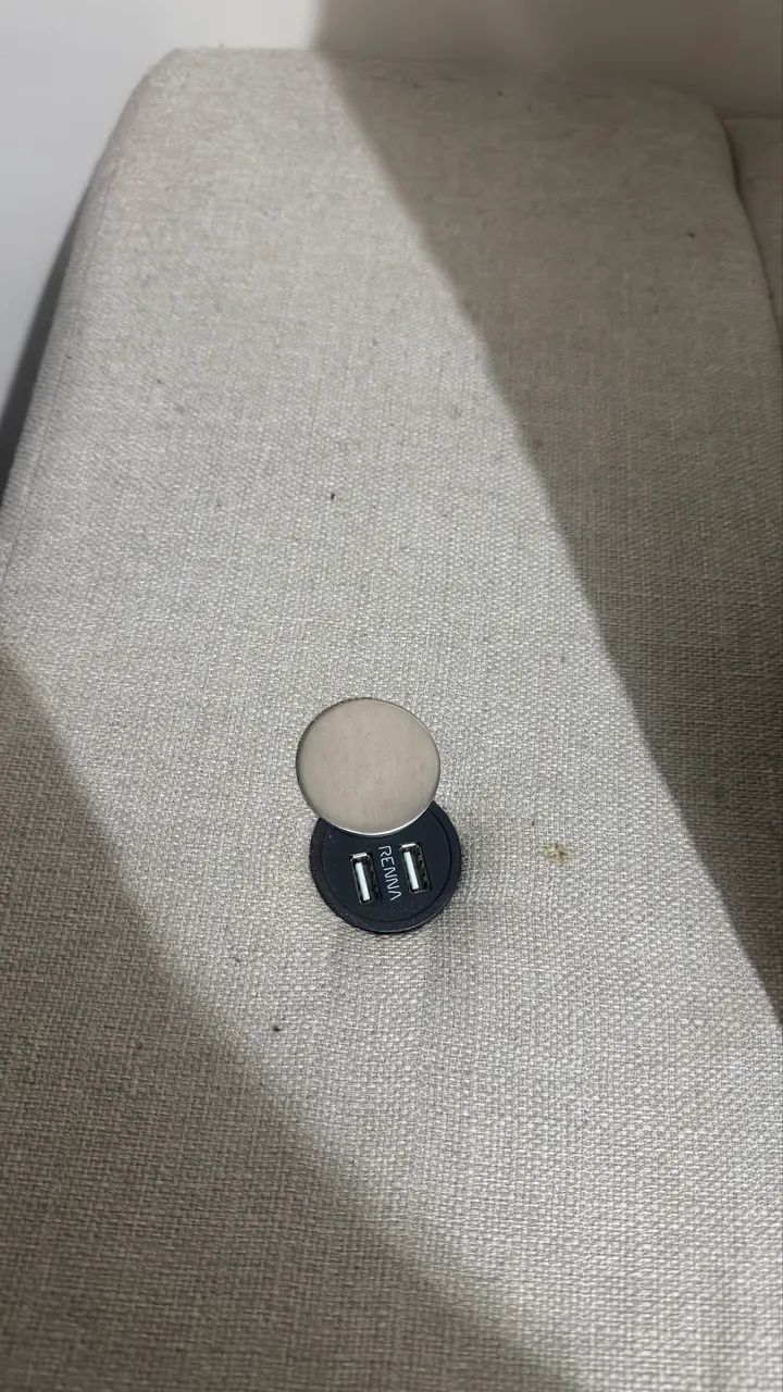 Vendo sofá SUPER CONSERVADO!!!  - Foto 4