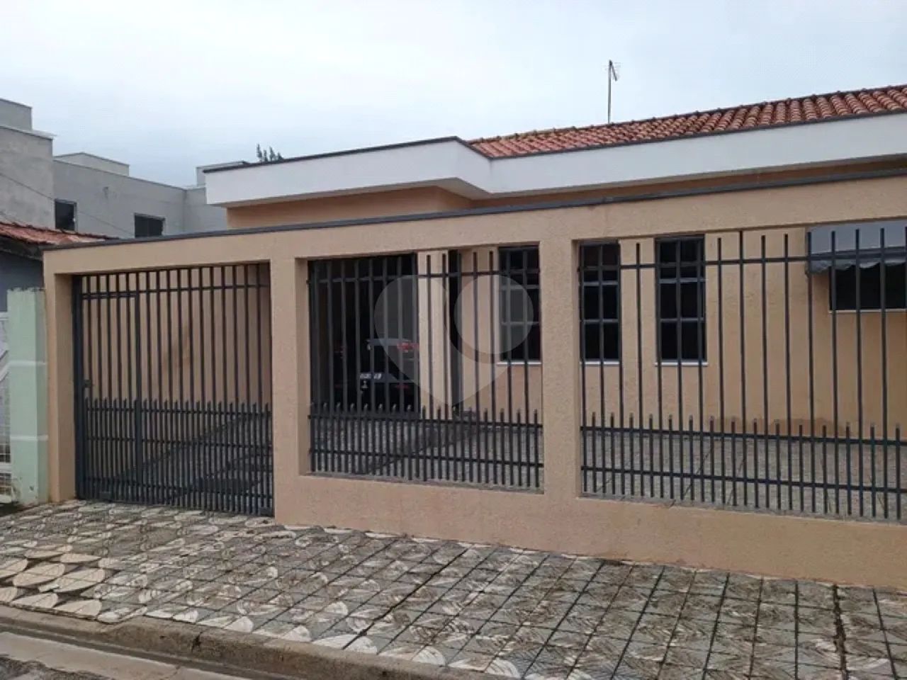 Casa 2 dormitórios com edícula - Além ponte