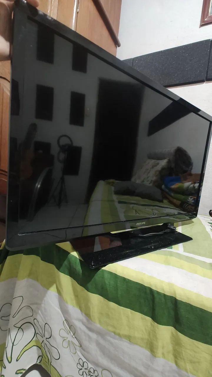 TV LED 40 PHILIPS ÓTIMO ESTADO