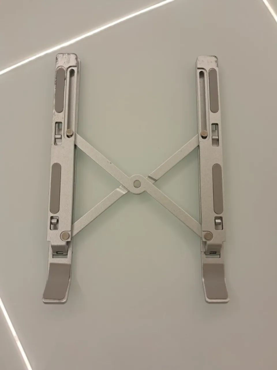 Suporte Para Notebook Dobrável E Articulado Em Alumínio Ergonômico Com Bag - Foto 2